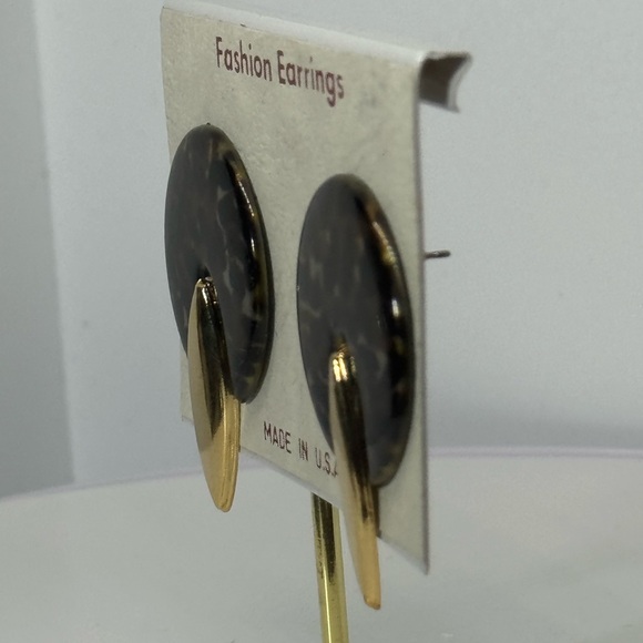 Bold Vintage Geometric Round Tortoiseshell Earrings – Made in U.S.A. - Picture 3 of 7